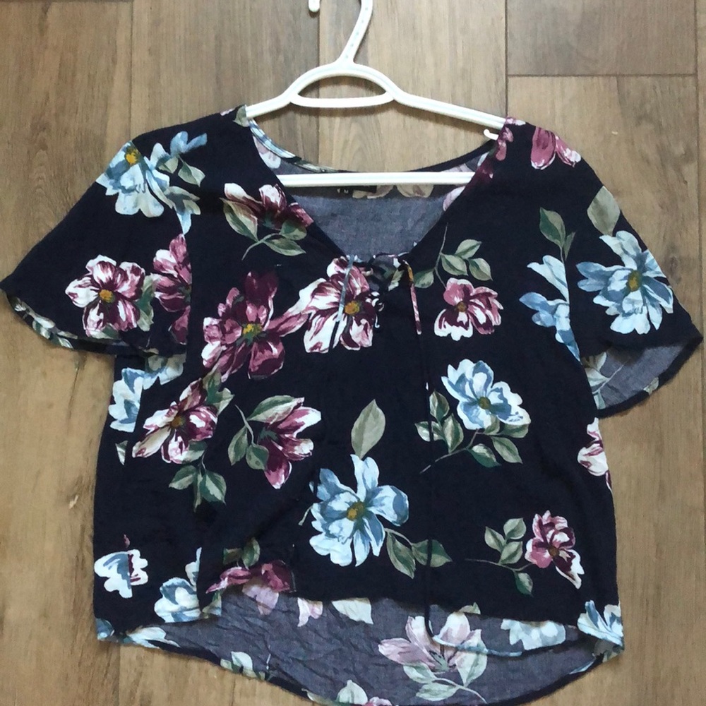KENDALL&KYLIE Pacsun Crop Top